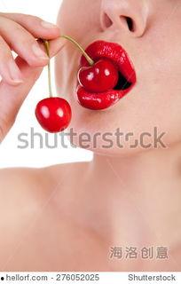 怎么拍咬嘴唇的照片